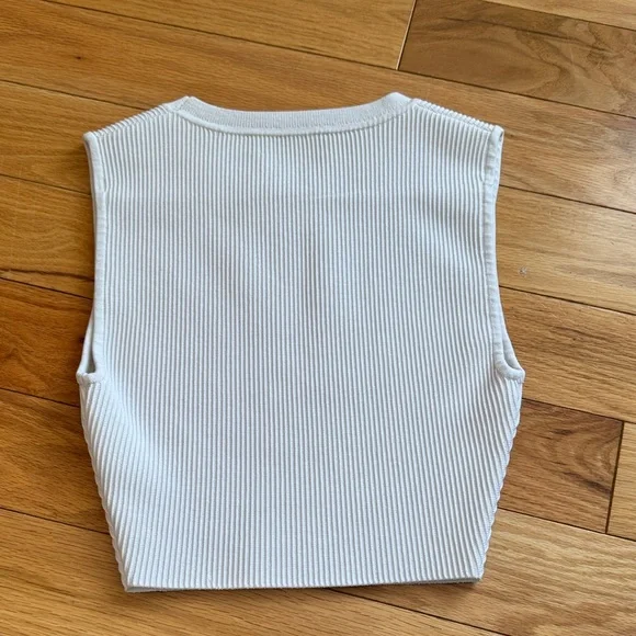 Aritzia Babaton Sculpt Knit Crop Tank Top - Picture 2 of 3